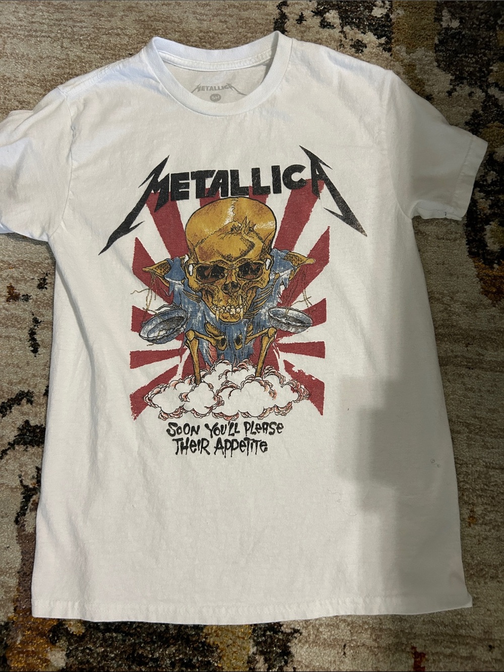White Short Sleeve Graphic Tee with Skull Artwork